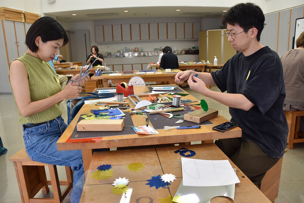 ���[�N�V���b�v�̗l�q